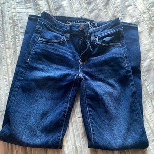 Dark blue American eagle jeggings!! (No holes)